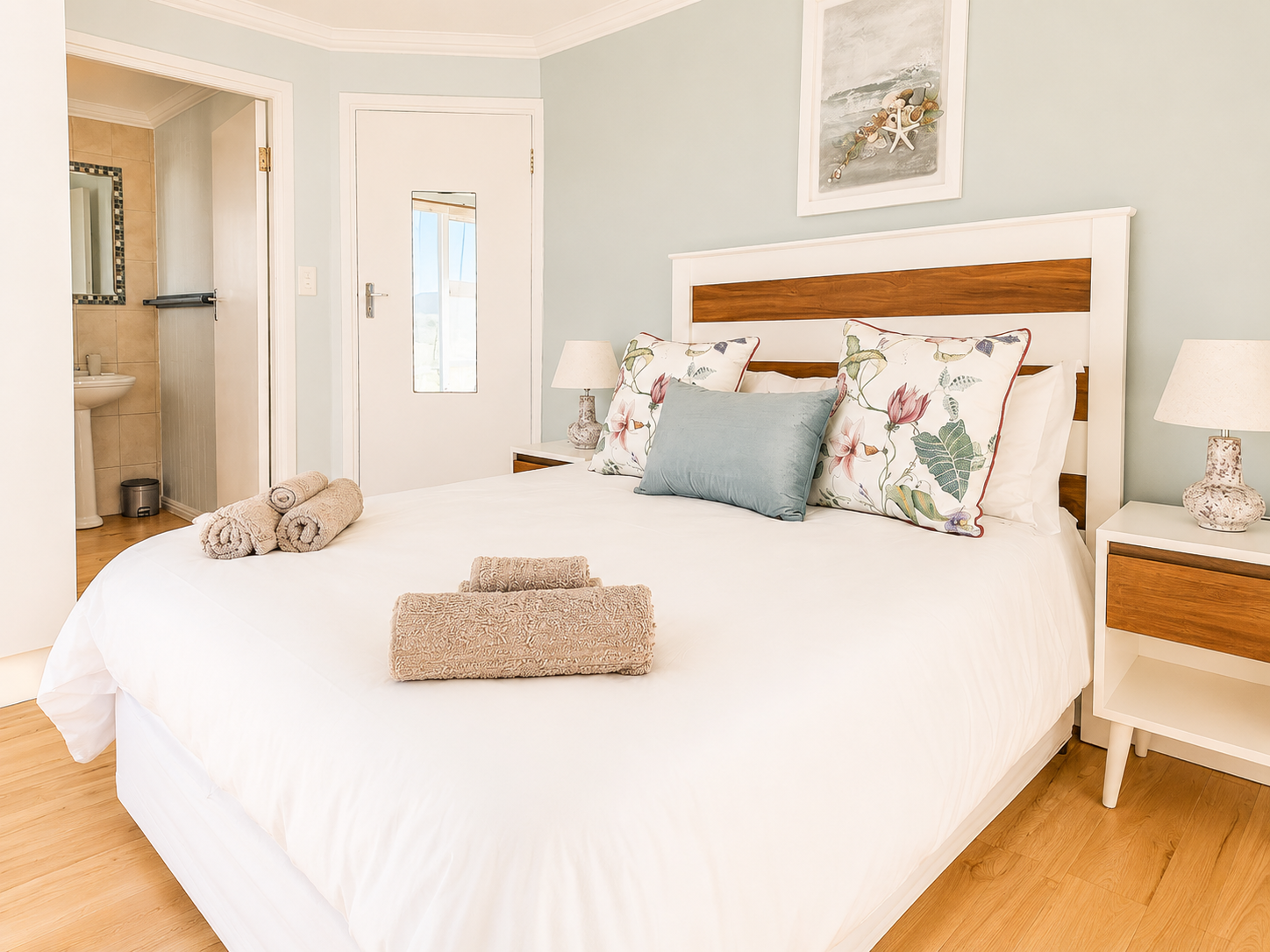 Bedroom with balcony access